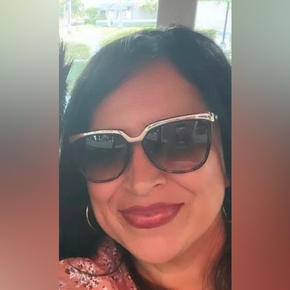 MCM women’s sunglasses - Picture 8 of 9